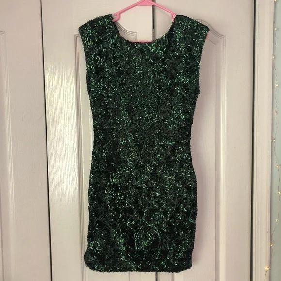 Alice + Olivia | Dresses | Alice Olivia Green Sequin Dress | Poshmark